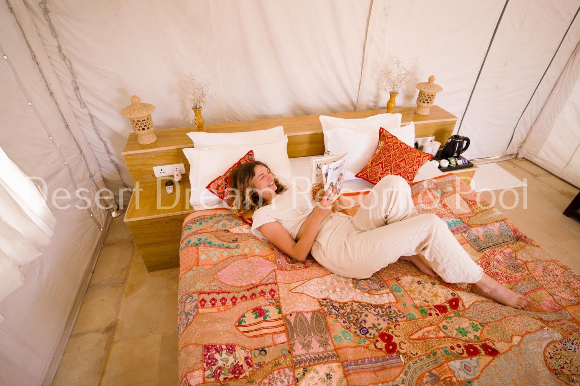 Desert Dream Royal Camp & Pool Джайсалмер Экстерьер фото
